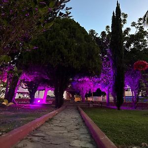 Hotel Cuatro Caminos